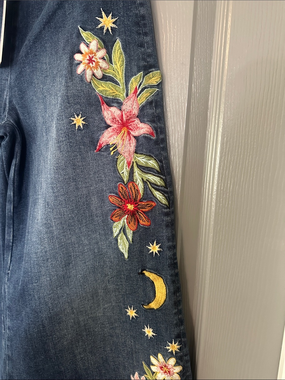 DRIFTWOOD Embroidered Wide-Leg Dark Indigo Jeans with Floral & Celestial Motifs - Picture 5 of 8